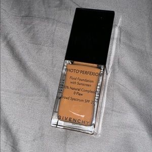 Givenchy Photo Perfexion liquid foundation